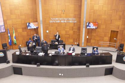 Deputados aprovam em 1ª votação projeto que altera Cadastro Estadual de Pedófilos em MT