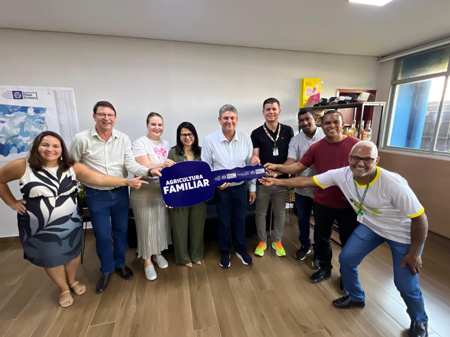 Em uma semana Moretto destina quatro maquinários para fortalecer a agricultura familiar da região oeste de MT